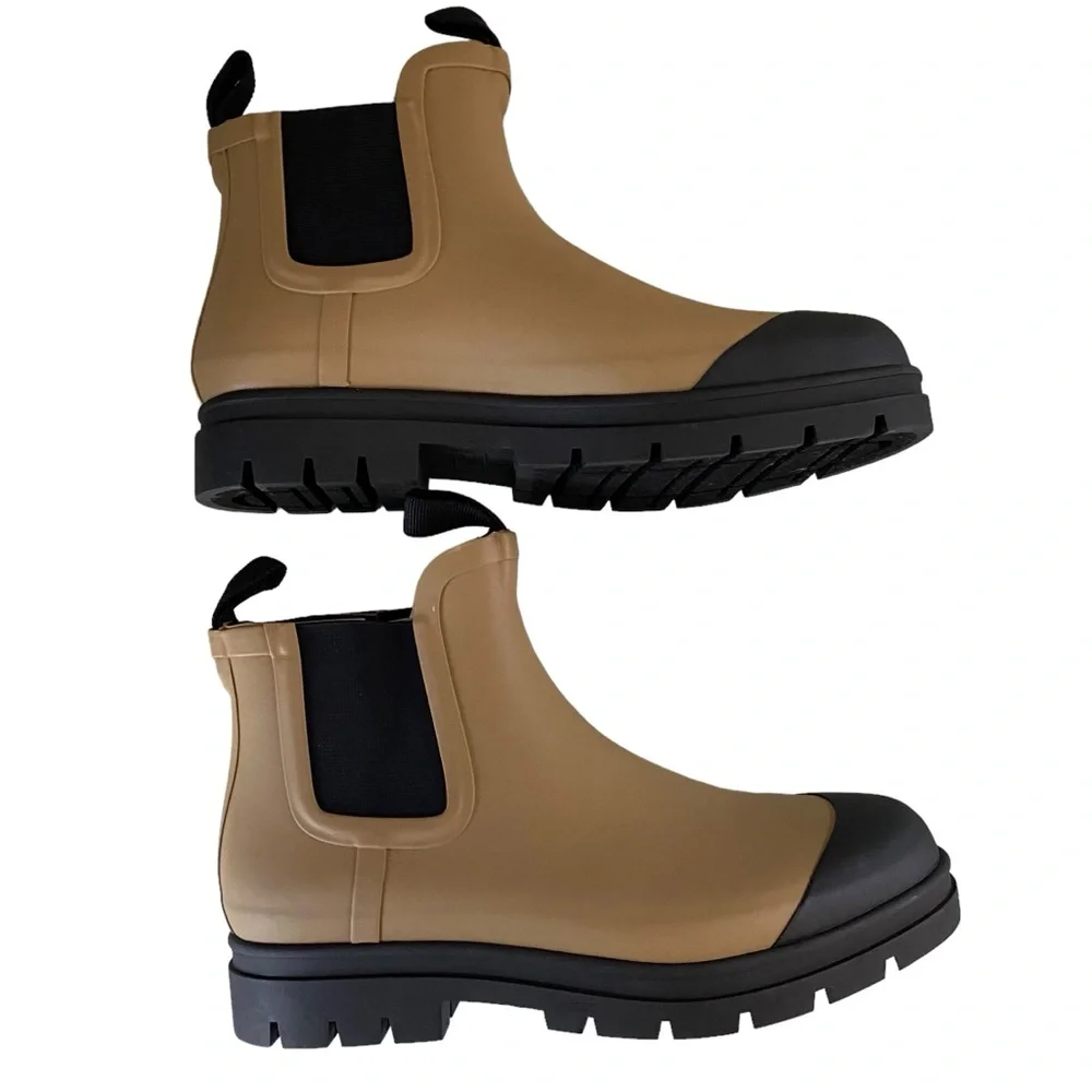 Everlane The Rain Boot in Golden Oak ankle height Chelsea rubber tan and black 8